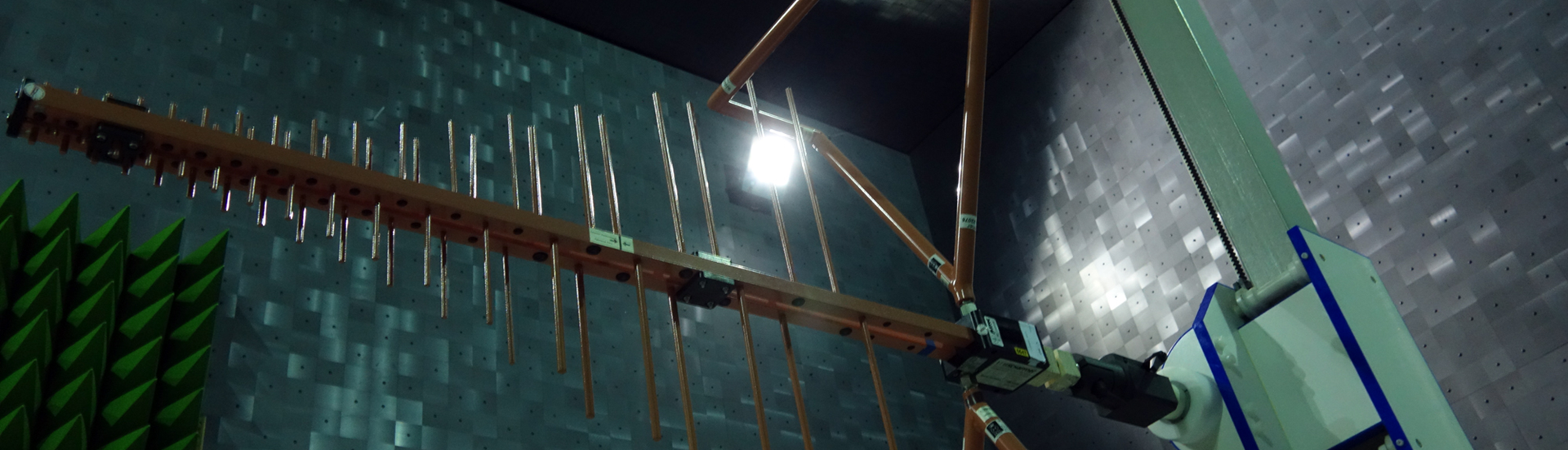 Foto av antenn för mätning av elektromagnetisk strålning